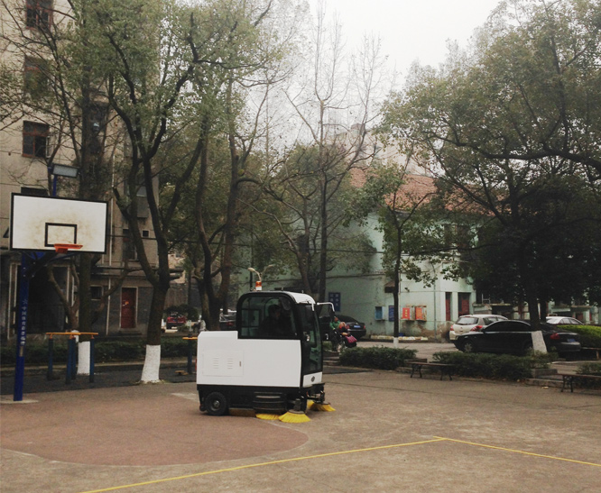 掃地機(jī)案例-安陽(yáng)市第一中學(xué) 掃地機(jī)案例-安陽(yáng)市第一中學(xué)