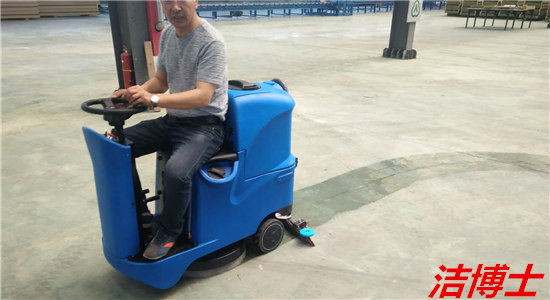 電動洗地機(jī) 電動洗地機(jī)