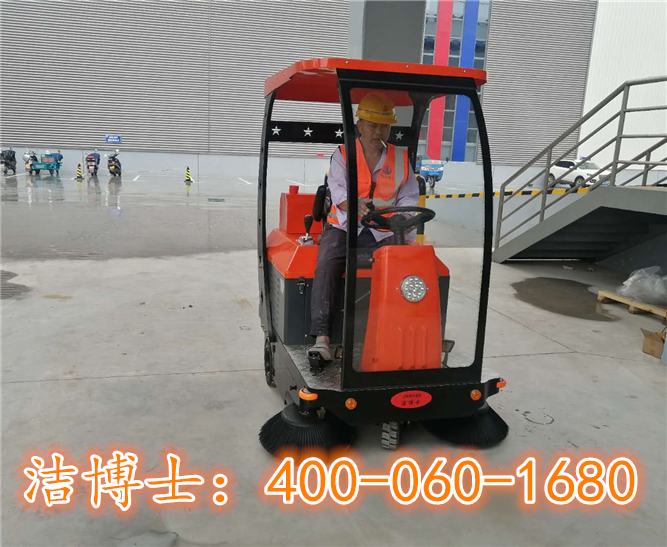 潔博士掃地車客戶案例—四川金馳建設(shè)工程有限公司 潔博士掃地車客戶案例—四川金馳建設(shè)工程有限公司